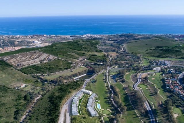 3 bedroom Townhouse for sale in Estepona with pool garage - € 340,000 (Ref: 10001476)