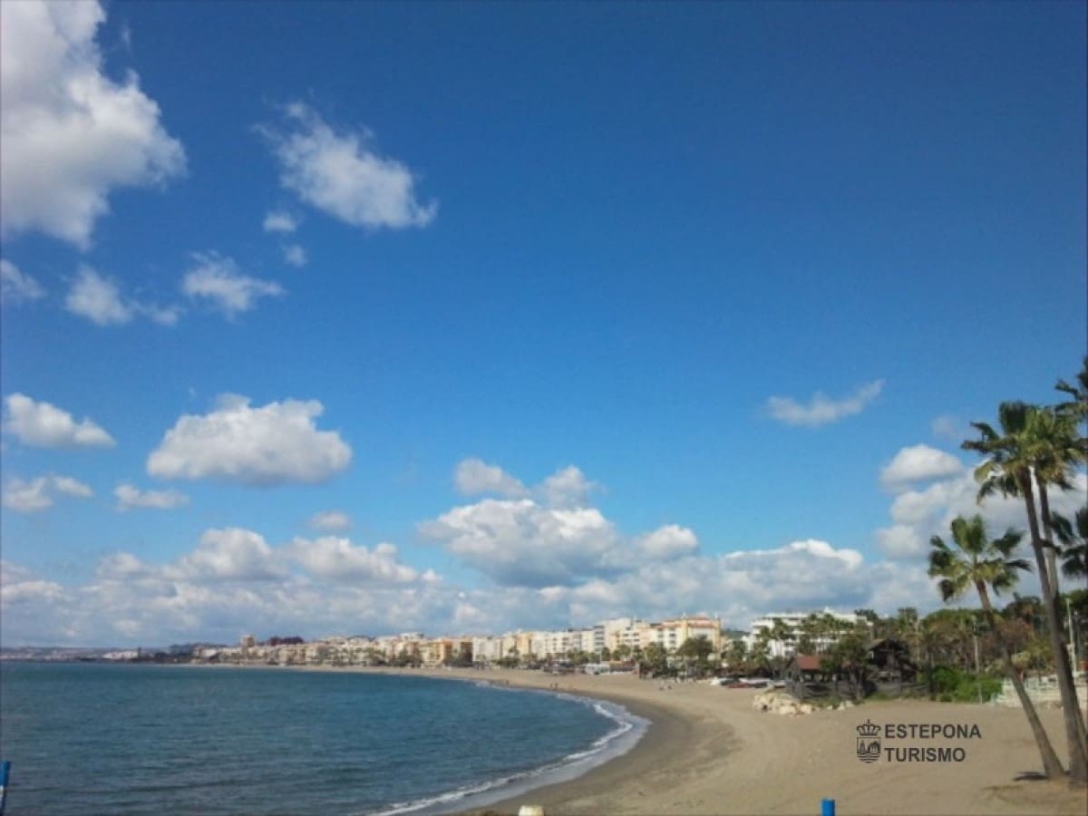 3 bedroom Townhouse for sale in Estepona with pool garage - € 340,000 (Ref: 10001476)