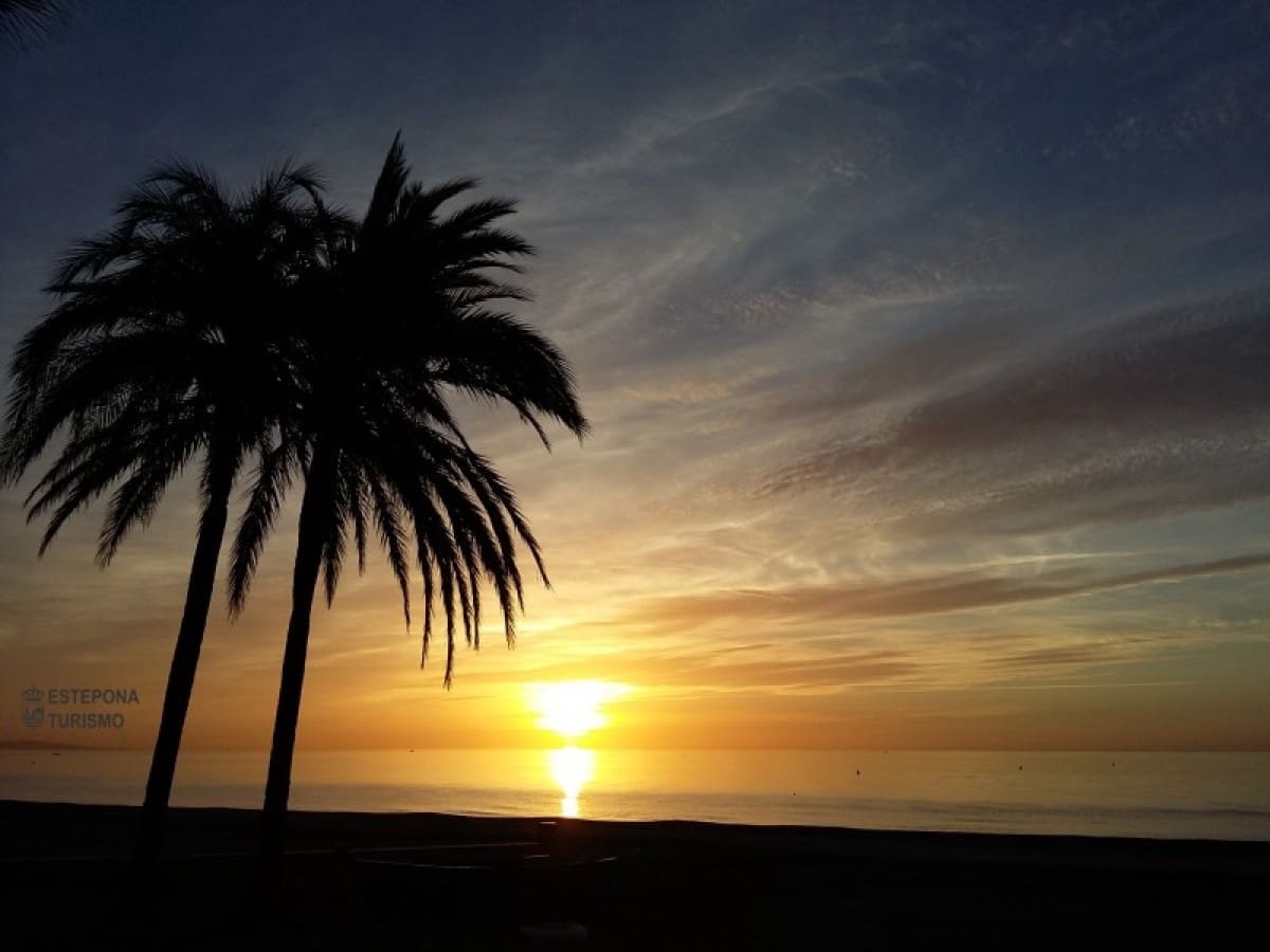 3 bedroom Townhouse for sale in Estepona with pool garage - € 340,000 (Ref: 10001476)
