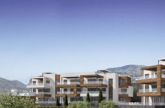 4 bedroom Apartment for sale in Fuengirola with pool - € 535,000 (Ref: 10001488)