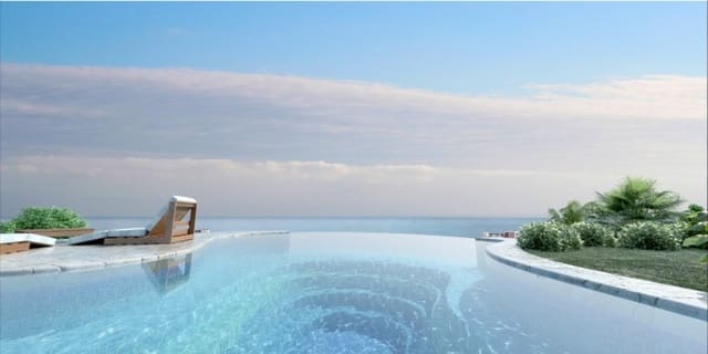 4 bedroom Apartment for sale in Fuengirola with pool - € 535,000 (Ref: 10001488)