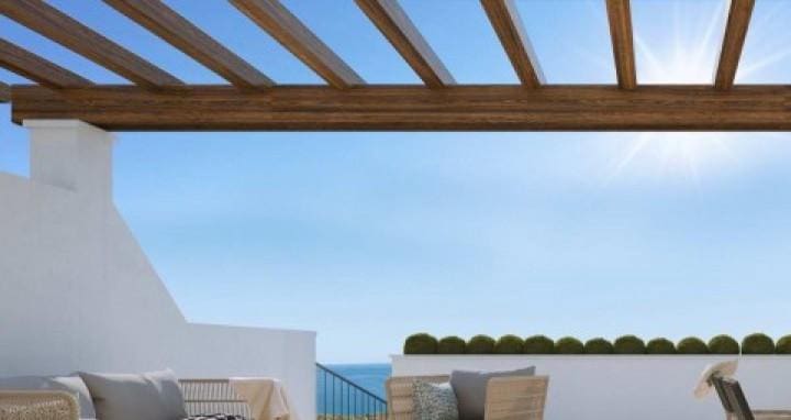 4 soveværelse Byhus til salg i Fuengirola med swimmingpool garage - € 564.500 (Ref: 10001489)