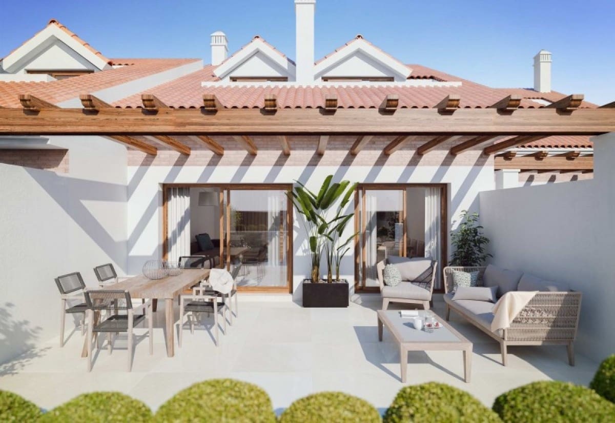 4 soveværelse Byhus til salg i Fuengirola med swimmingpool garage - € 564.500 (Ref: 10001489)