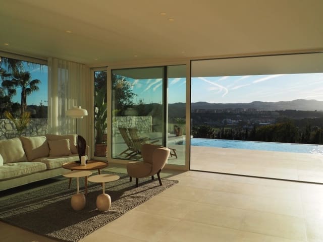 5 bedroom Villa for sale in Mijas with pool garage - € 895,000 (Ref: 10001491)