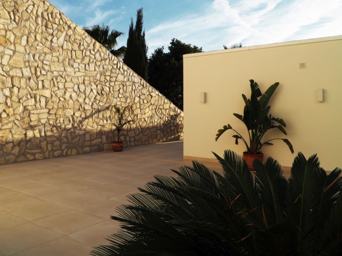 5 bedroom Villa for sale in Mijas with pool garage - € 895,000 (Ref: 10001491)