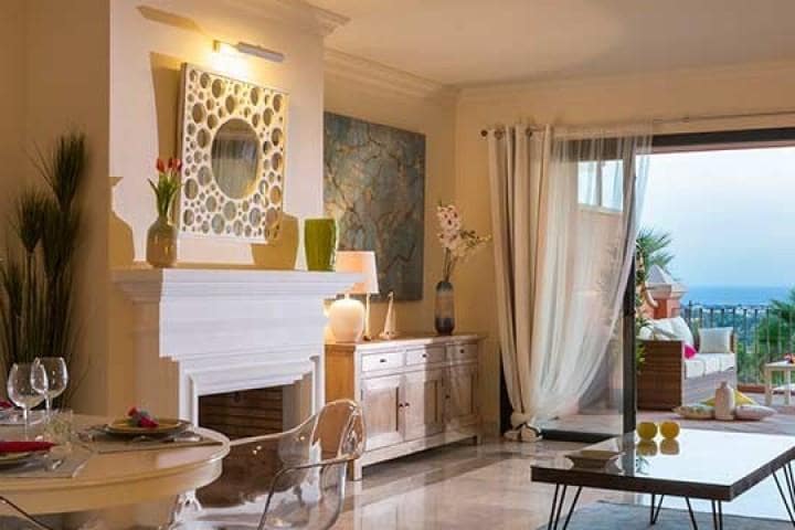 3 sypialnia Apartament na sprzedaż w Benahavis z basenem garażem - 589 500 € (Ref: 10001496)