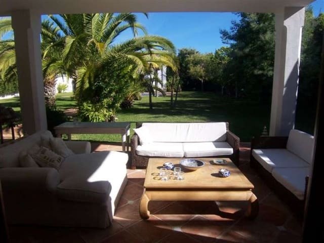 6 soveværelse Villa til salg i Marbella med swimmingpool garage - € 3.500.000 (Ref: 10001498)