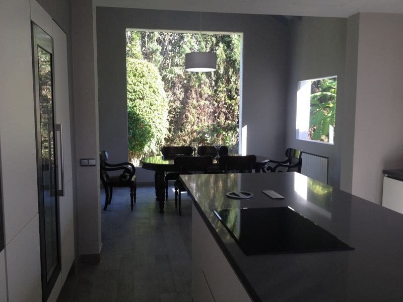 6 soveværelse Villa til salg i Marbella med swimmingpool garage - € 3.500.000 (Ref: 10001498)