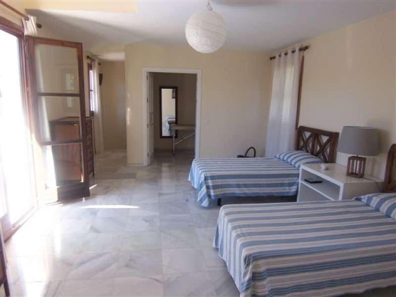 6 soveværelse Villa til salg i Marbella med swimmingpool garage - € 3.500.000 (Ref: 10001498)