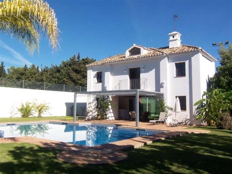 6 soveværelse Villa til salg i Marbella med swimmingpool garage - € 3.500.000 (Ref: 10001498)