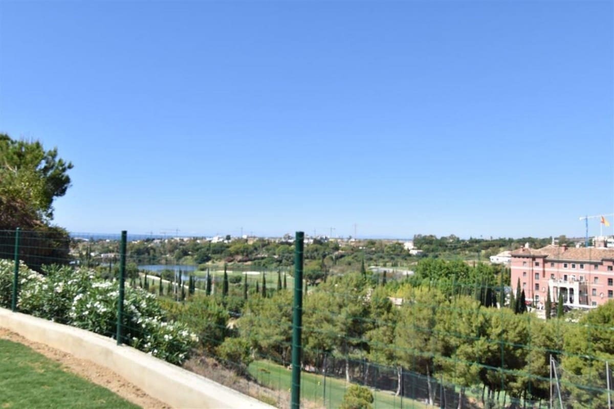 2 chambre Appartement à vendre à Marbella avec piscine - 329 950 € (Ref: 10001499)
