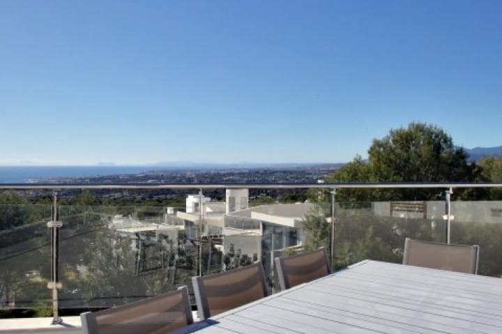 4 chambre Maison de Ville à vendre à Marbella avec piscine garage - 2 200 000 € (Ref: 10001502)