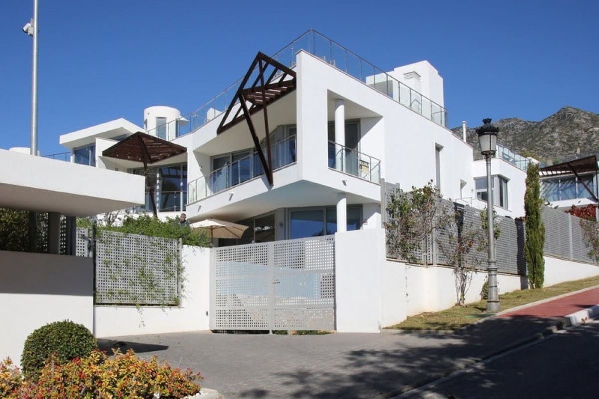 4 chambre Maison de Ville à vendre à Marbella avec piscine garage - 2 200 000 € (Ref: 10001502)