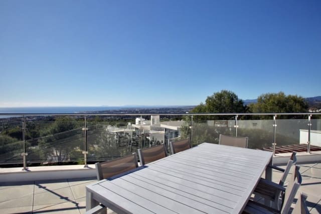 4 chambre Maison de Ville à vendre à Marbella avec piscine garage - 2 200 000 € (Ref: 10001502)