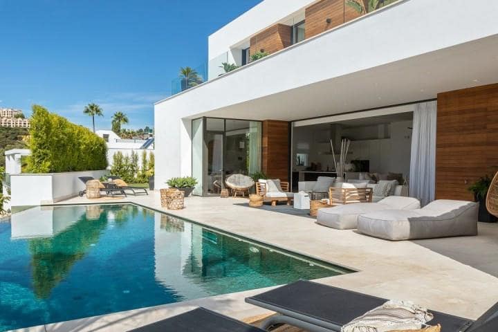 5 soverom Villa til salgs i Marbella med svømmebasseng garasje - € 2 795 000 (Ref: 10001504)