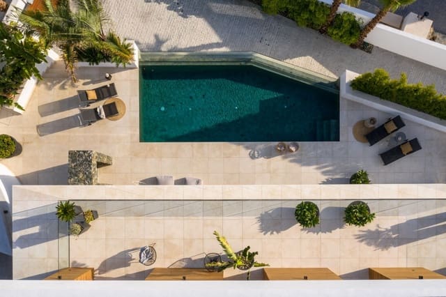 5 soverom Villa til salgs i Marbella med svømmebasseng garasje - € 2 795 000 (Ref: 10001504)