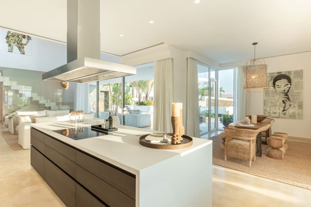 5 soverom Villa til salgs i Marbella med svømmebasseng garasje - € 2 795 000 (Ref: 10001504)