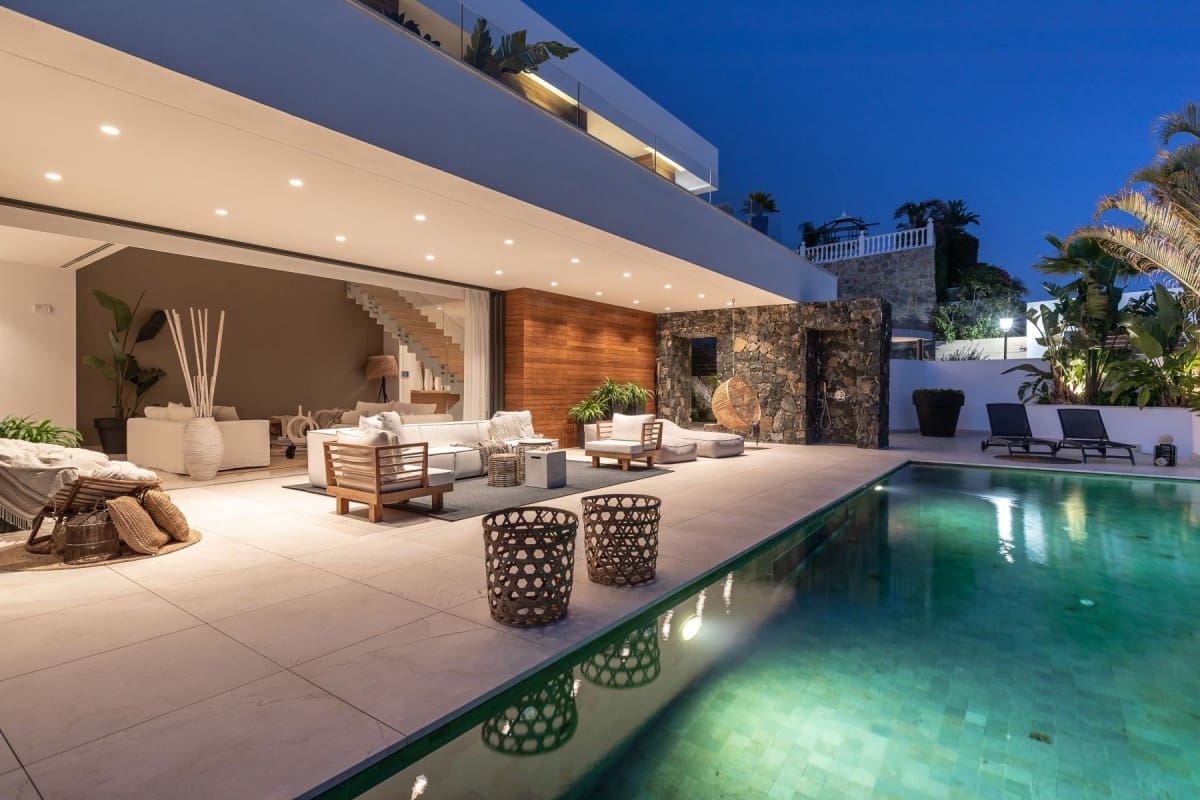5 soverom Villa til salgs i Marbella med svømmebasseng garasje - € 2 795 000 (Ref: 10001504)