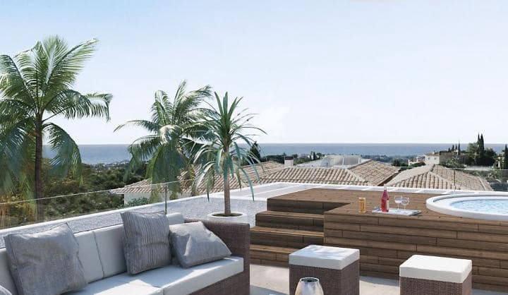 Chalet de 5 habitaciones en Marbella en venta con piscina garaje - 2.100.000 € (Ref: 10001505)