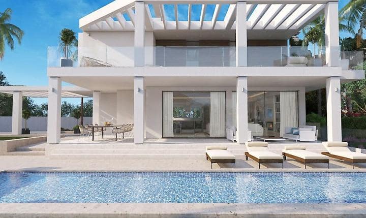Chalet de 5 habitaciones en Marbella en venta con piscina garaje - 2.100.000 € (Ref: 10001505)