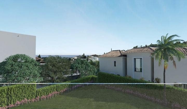 Chalet de 5 habitaciones en Marbella en venta con piscina garaje - 2.100.000 € (Ref: 10001505)