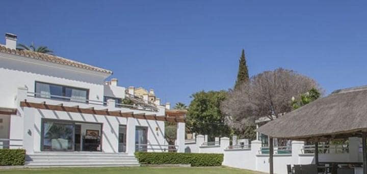 5 quarto Moradia para venda em Marbella com piscina garagem - 2 495 000 € (Ref: 10001508)