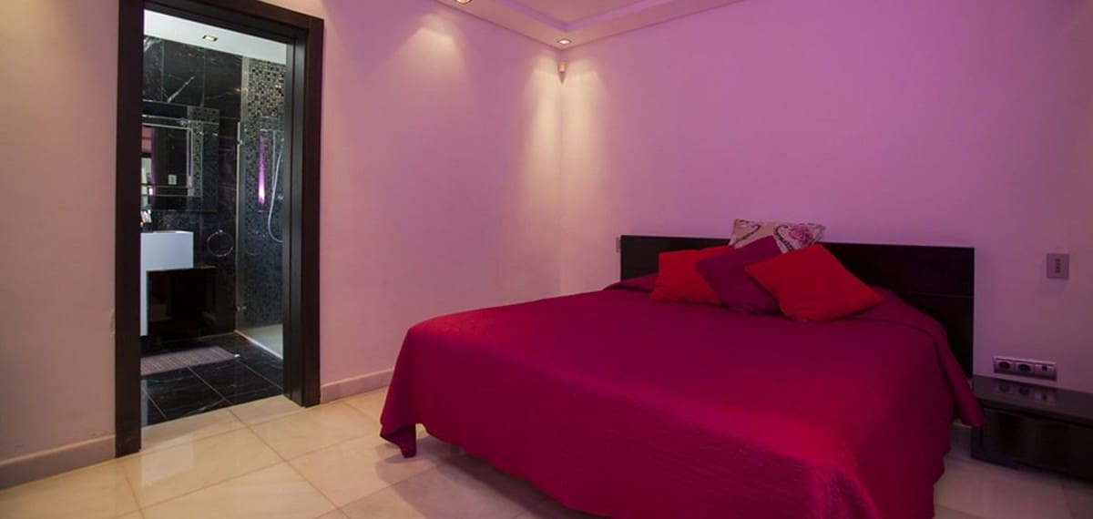 5 quarto Moradia para venda em Marbella com piscina garagem - 2 495 000 € (Ref: 10001508)