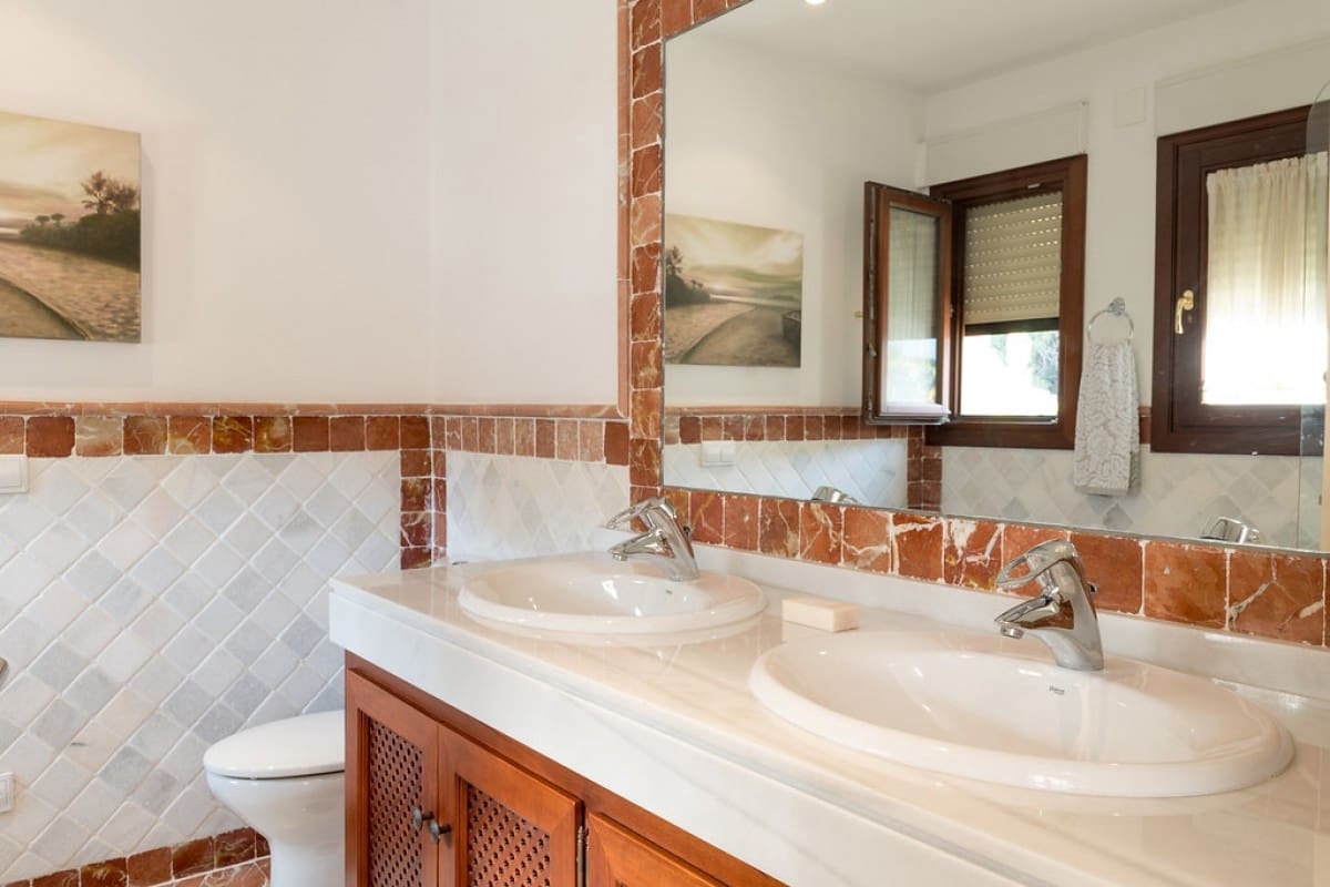 Apartamento de 4 habitaciones en Golden Mile en venta con piscina garaje - 1.550.000 € (Ref: 10001513)