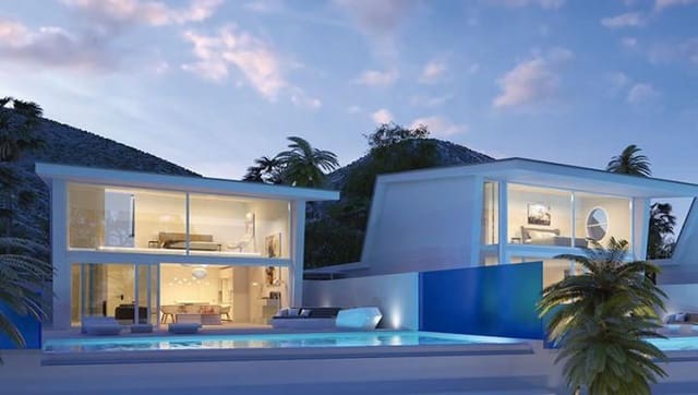 4 bedroom Villa for sale in Fuengirola with pool garage - € 1,499,000 (Ref: 10001517)