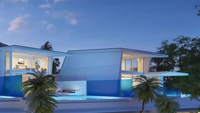 4 bedroom Villa for sale in Fuengirola with pool garage - € 1,499,000 (Ref: 10001517)