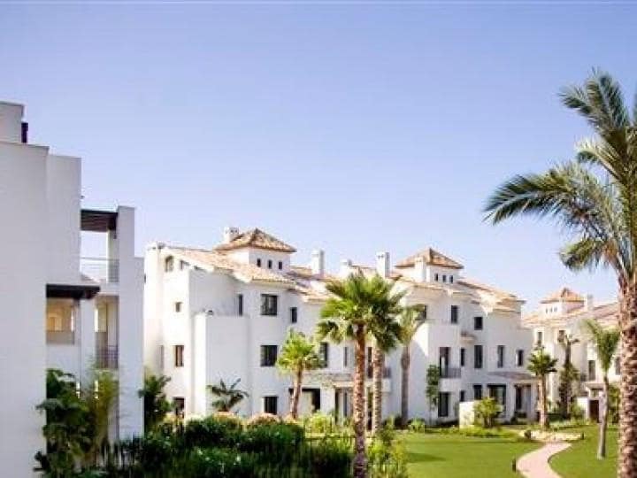 2 bedroom Apartment for sale in Benahavis with pool - € 350,000 (Ref: 10001519)