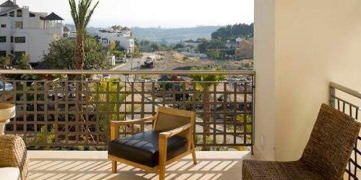 2 bedroom Apartment for sale in Benahavis with pool - € 350,000 (Ref: 10001519)