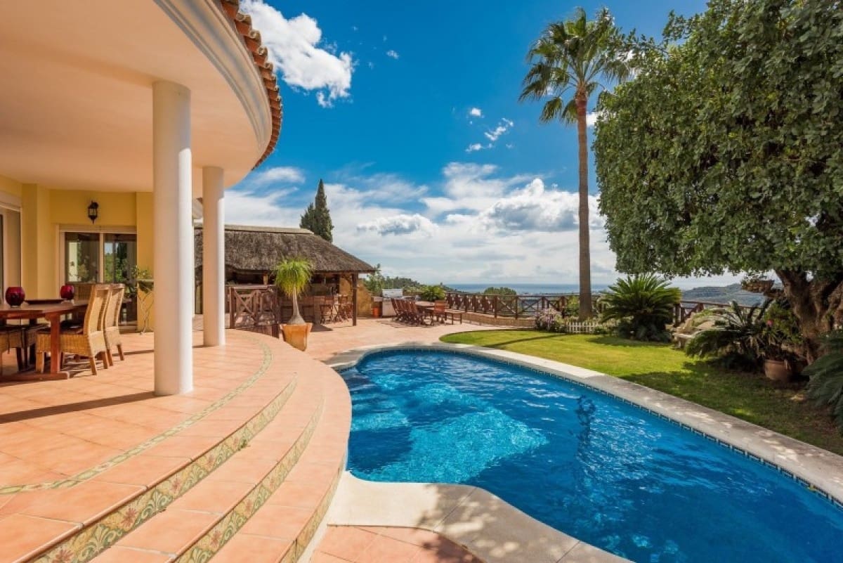 4 slaapkamer Villa te koop in Marbella met zwembad garage - € 1.195.000 (Ref: 10001520)