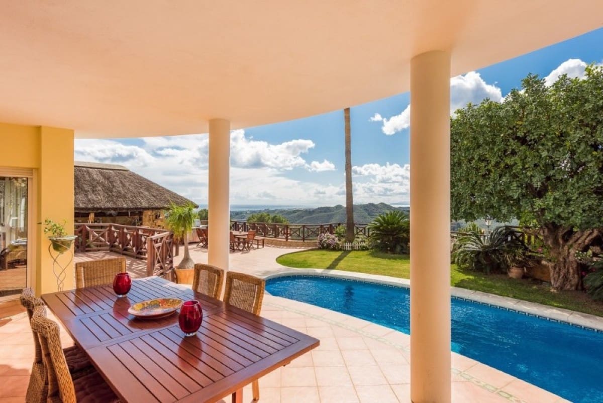 4 slaapkamer Villa te koop in Marbella met zwembad garage - € 1.195.000 (Ref: 10001520)