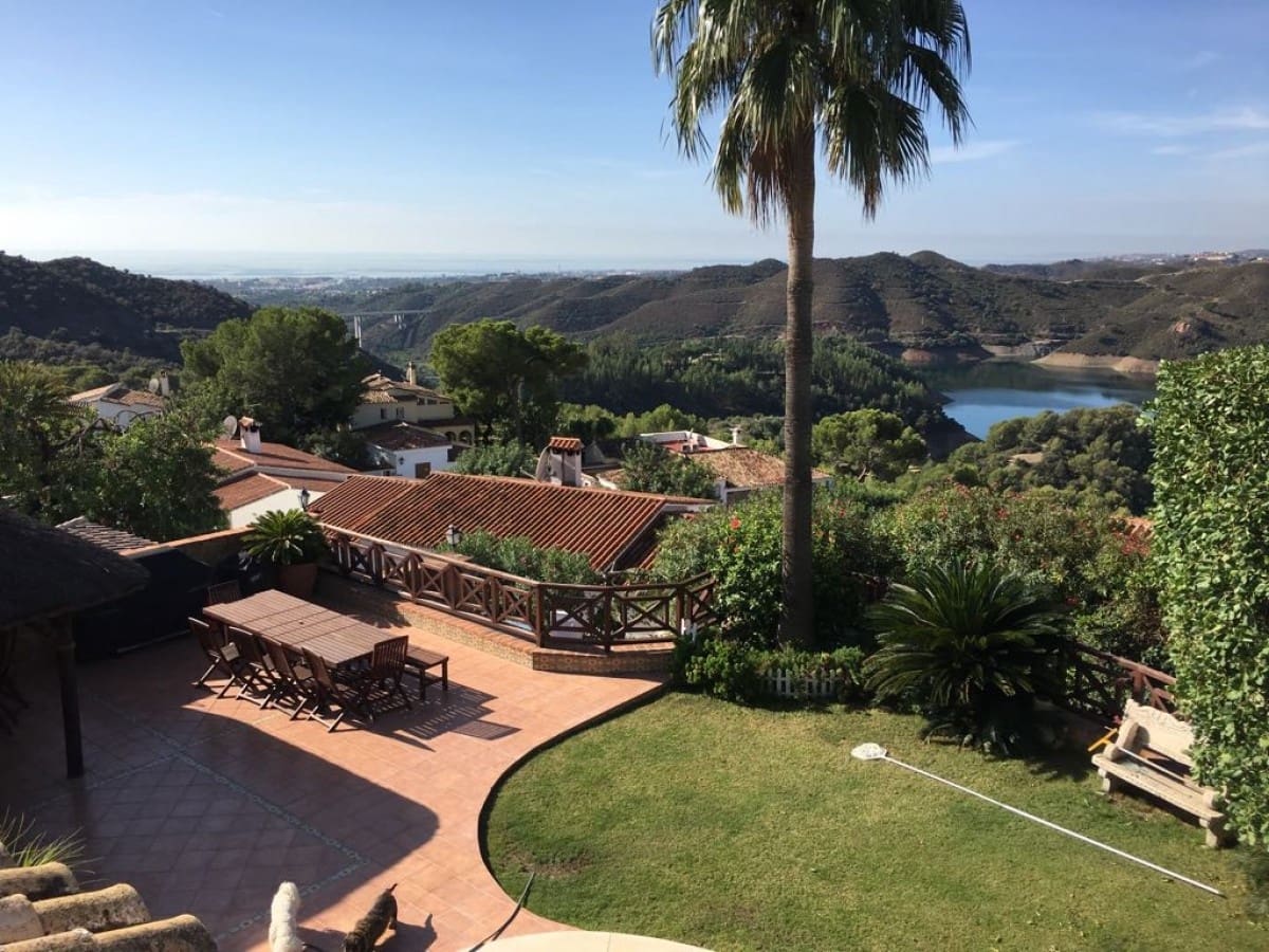 4 slaapkamer Villa te koop in Marbella met zwembad garage - € 1.195.000 (Ref: 10001520)