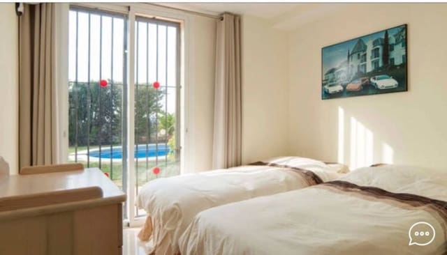 4 slaapkamer Villa te koop in Marbella met zwembad garage - € 1.000.000 (Ref: 10001521)