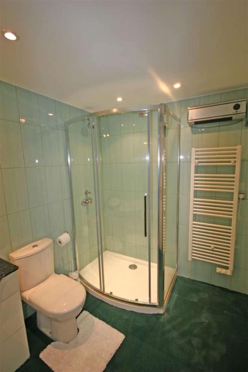 4 slaapkamer Villa te koop in Marbella met zwembad garage - € 1.000.000 (Ref: 10001521)