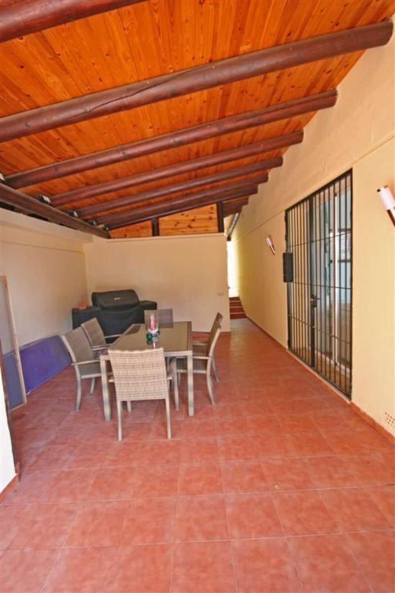 4 slaapkamer Villa te koop in Marbella met zwembad garage - € 1.000.000 (Ref: 10001521)