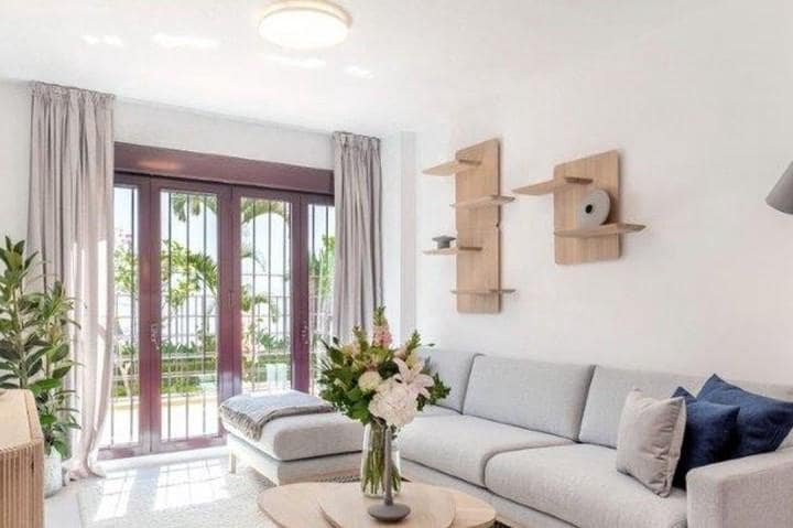 4 Zimmer Apartment zu verkaufen in Marbella mit Pool - 450.000 € (Ref: 10001523)