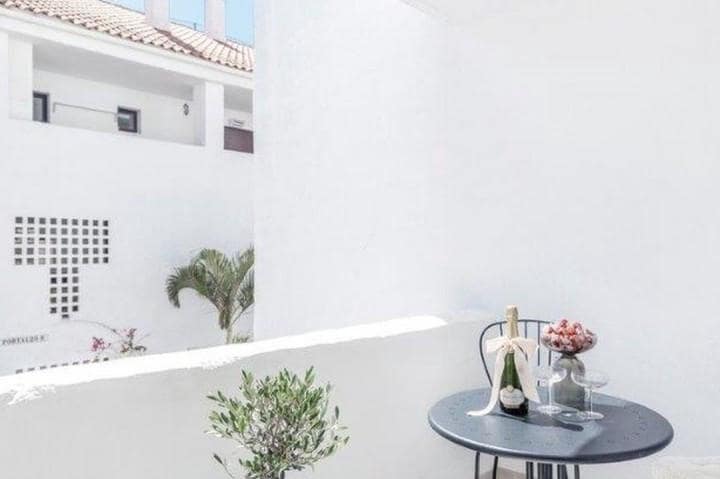 4 Zimmer Apartment zu verkaufen in Marbella mit Pool - 450.000 € (Ref: 10001523)