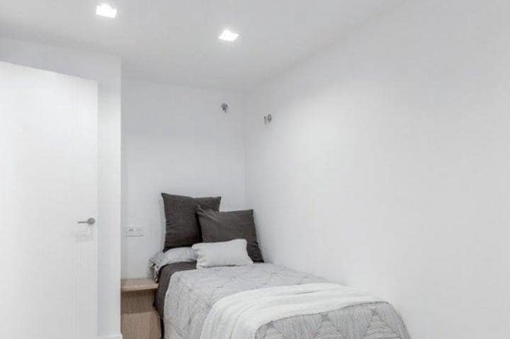 4 Zimmer Apartment zu verkaufen in Marbella mit Pool - 450.000 € (Ref: 10001523)
