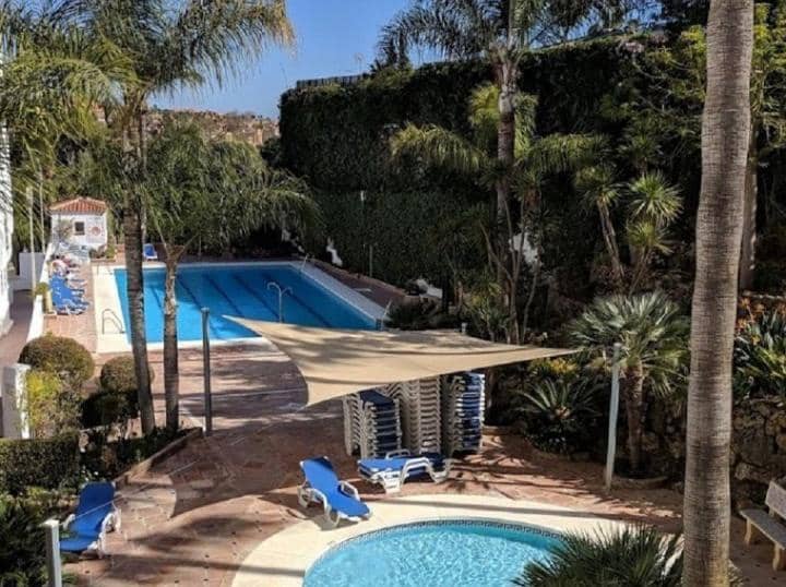 4 Zimmer Apartment zu verkaufen in Marbella mit Pool - 450.000 € (Ref: 10001523)