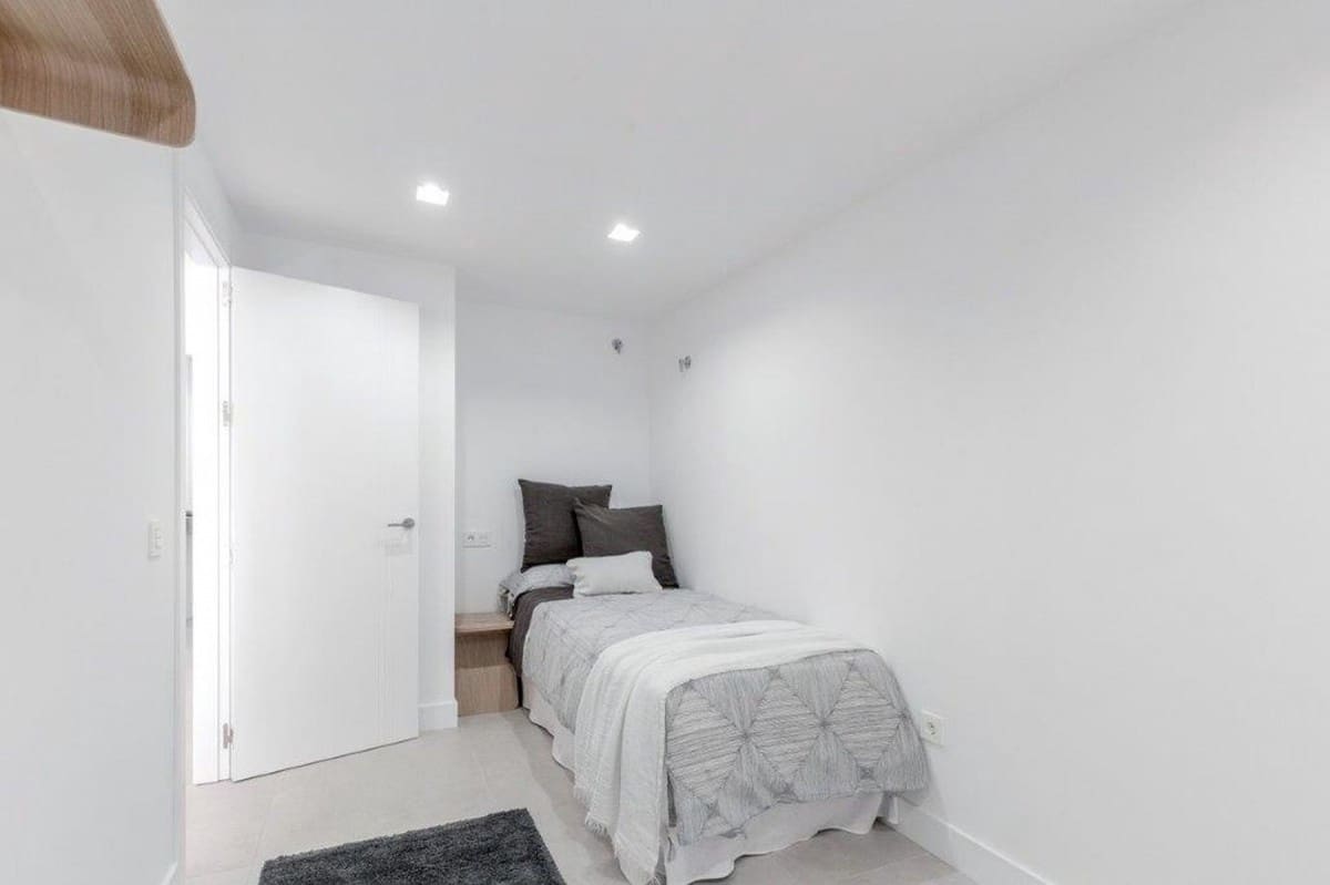 4 Zimmer Apartment zu verkaufen in Marbella mit Pool - 450.000 € (Ref: 10001523)