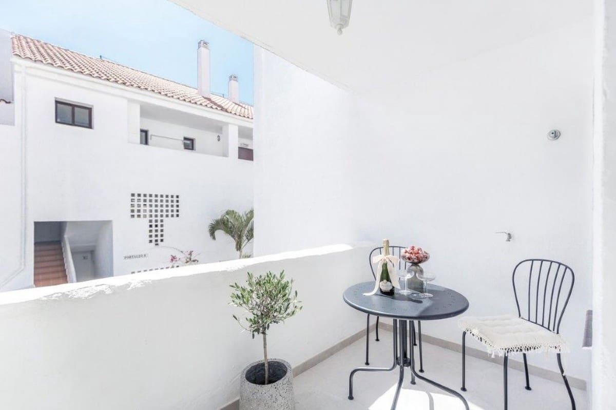 4 Zimmer Apartment zu verkaufen in Marbella mit Pool - 450.000 € (Ref: 10001523)