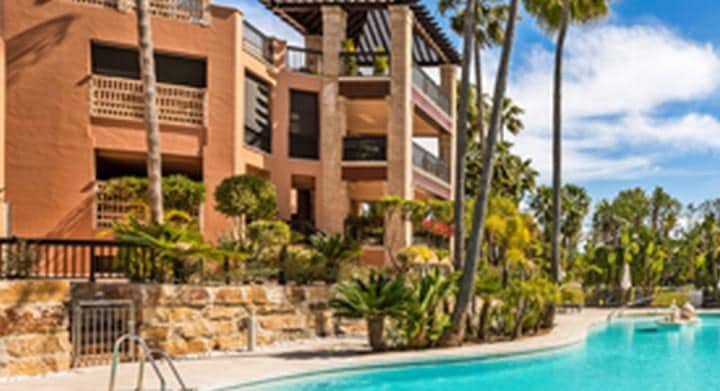 3 bedroom Penthouse for sale in Marbella with pool garage - € 1,595,000 (Ref: 10001524)