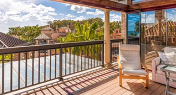 3 bedroom Penthouse for sale in Marbella with pool garage - € 1,595,000 (Ref: 10001524)