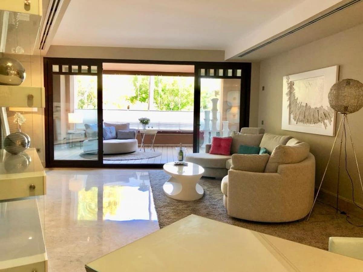 3 sovrum Lägenhet till salu i Marbella med pool garage - 850 000 € (Ref: 10001526)