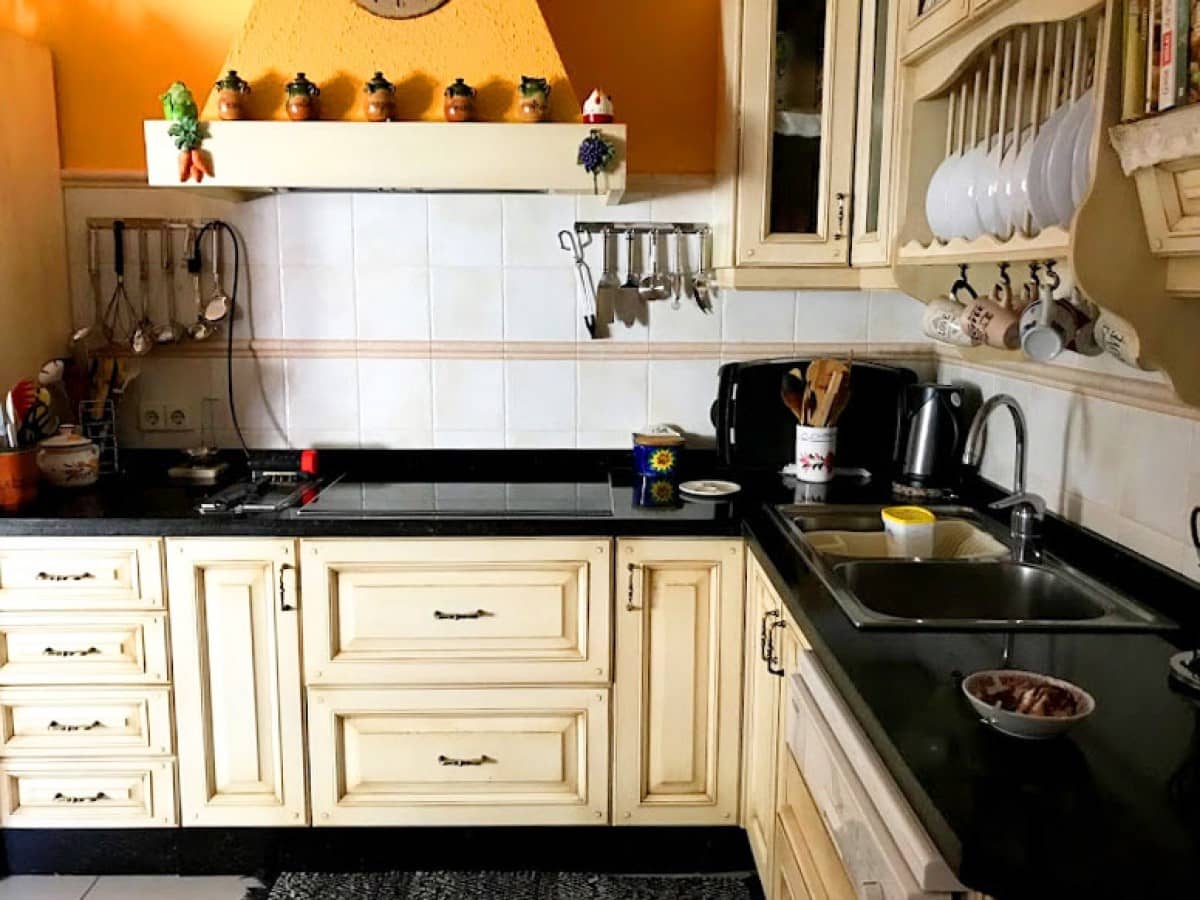 Casa de 4 habitaciones en Marbella en venta con piscina - 490.000 € (Ref: 10001528)