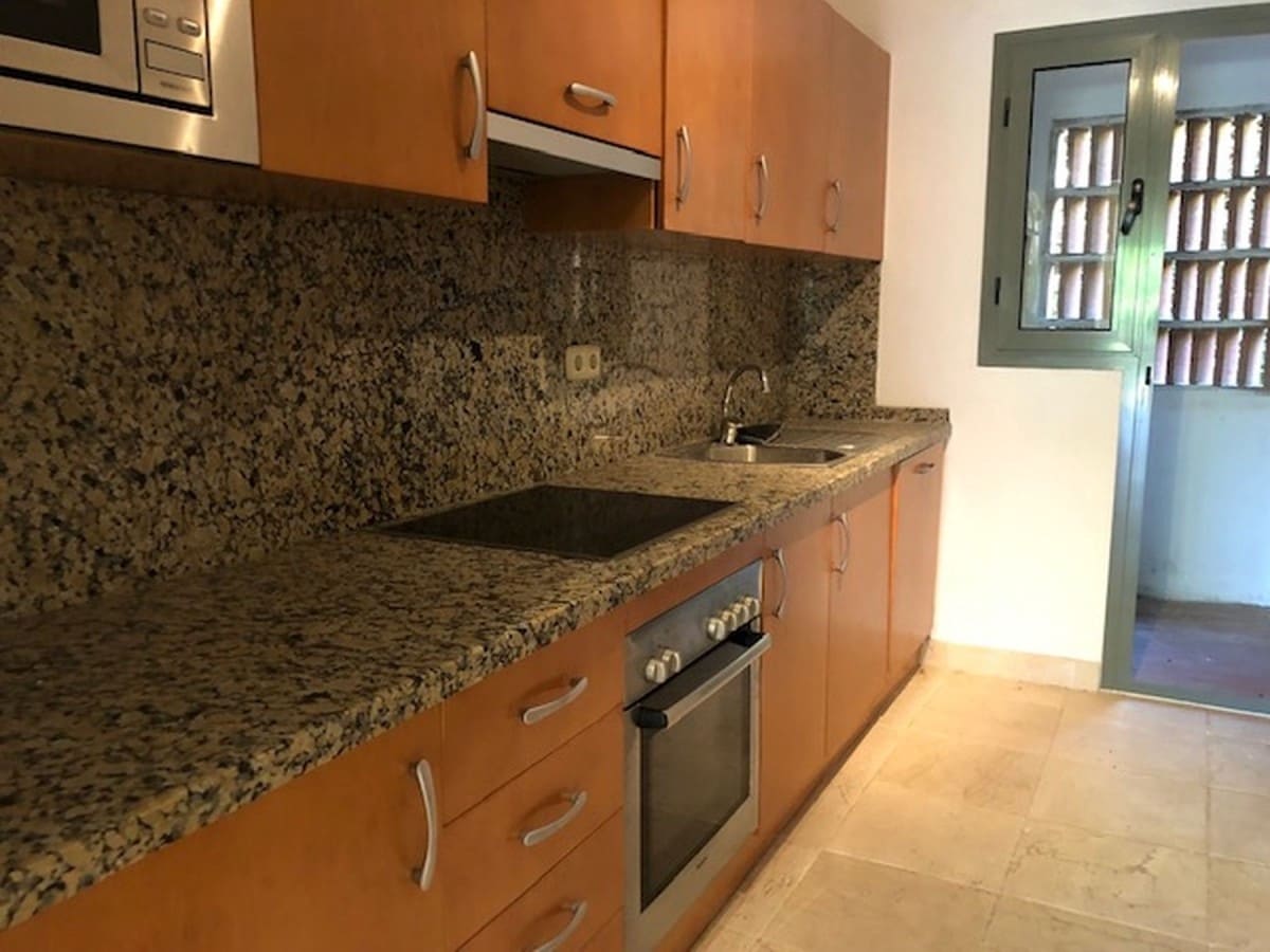 2 quarto Apartamento para venda em Estepona com piscina garagem - 299 000 € (Ref: 10001529)