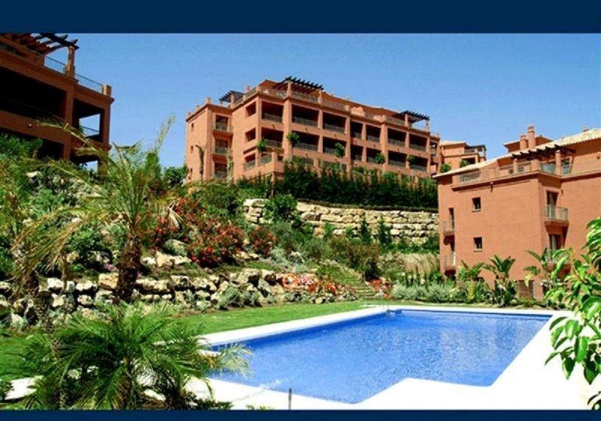 2 quarto Apartamento para venda em Estepona com piscina garagem - 299 000 € (Ref: 10001529)